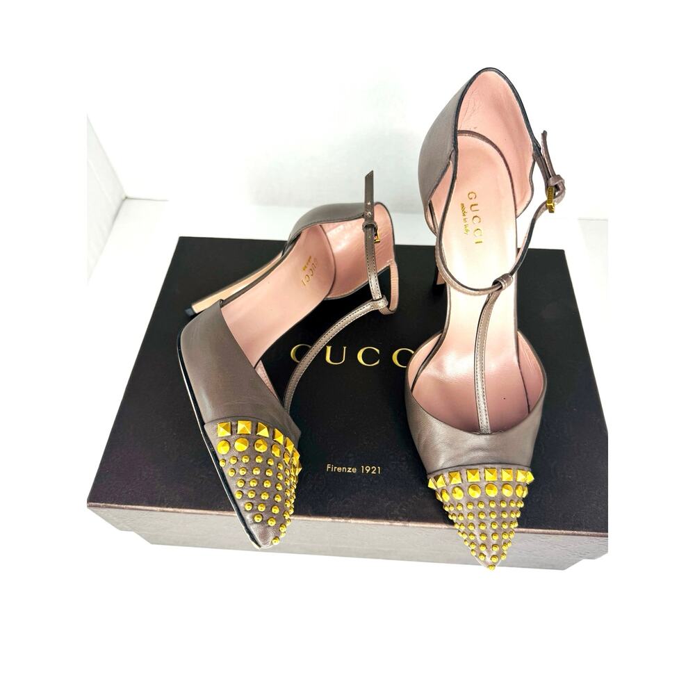Gucci Studded Malaga Kid Gray Pointed Toe Stiletto Heels Size 37.5 Rockstud Pump